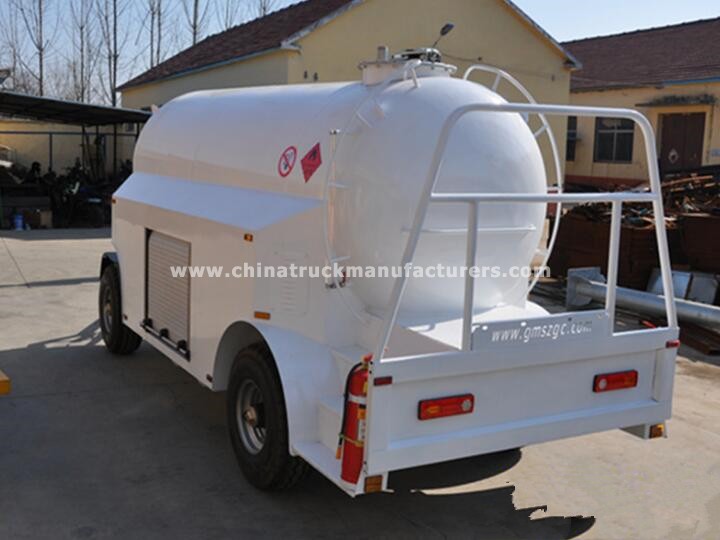 China 1500 gallon fuel trailer