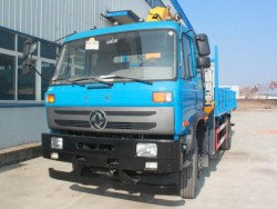 china 8 ton truck mounted crane