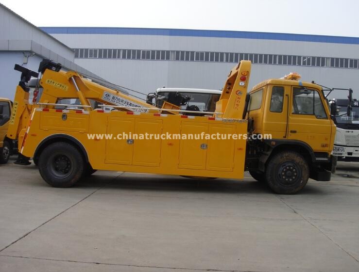 China 4x4 wrecker truck