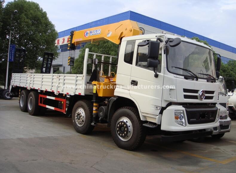 8*4 China 17 ton crane truck