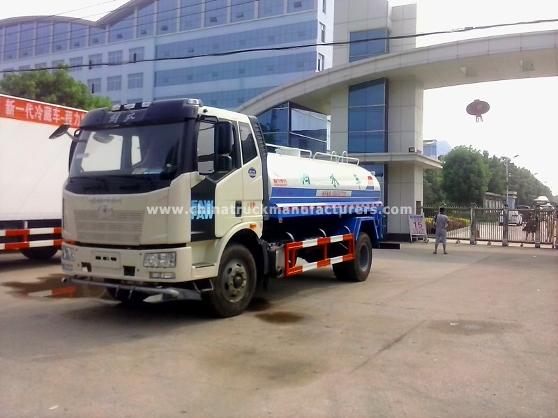 FAW J6 4X2 3500 gallon water trucks