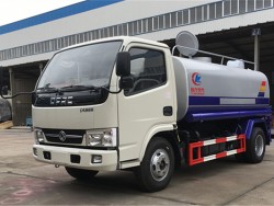 Used DongFeng 5000 liters water tank truck