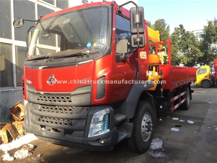Liuqi Chenglong 4x2 8 ton truck with crane