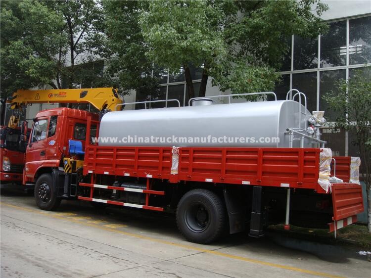 Dongfeng 8 ton multifunctional water tank mounted on boom crane truck
