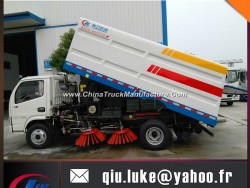 Dongfeng 4*2 Vacuum Road Sweeper Truck