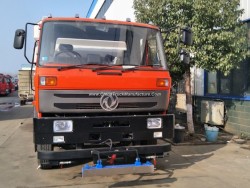7 Cbm Dustbin and 3.5 Cbm Dongfeng 4X2 Road Sweeping 1800 to 1950 Gallons Street Sweeper Truck Stree