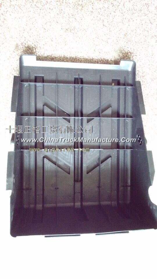 Dongfeng Tianlong battery cover /3703138-K1001