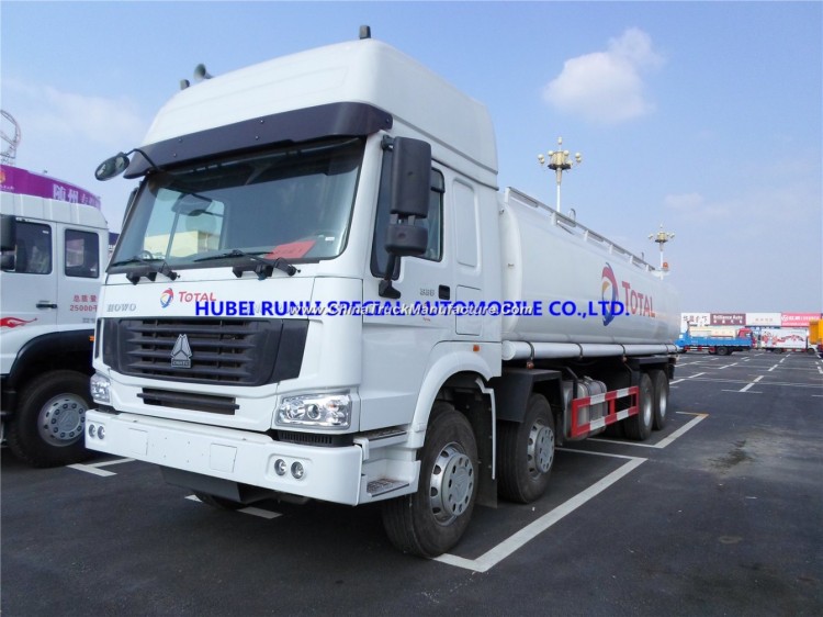 China Best Price Cnhtc HOWO 8X4 Fuel Tank Tanker Truck 30000L