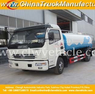 Small Dongfeng 4000-5000L 120HP Water Sprinkler Truck
