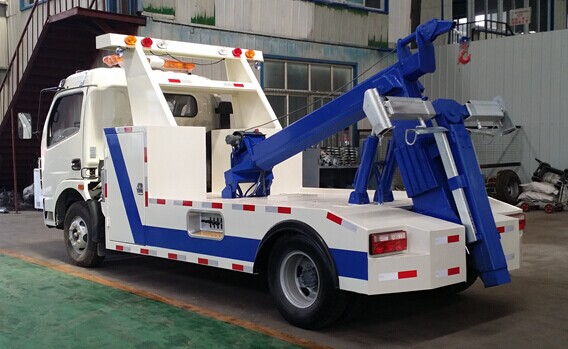 Dongfeng 4x2 flatbed wrecker truck