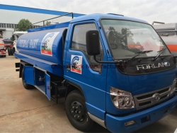 4x2 Forland 4000 liters RHD milk truck tank