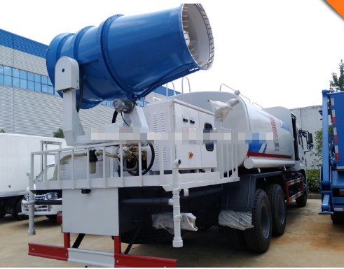 right hand drive pesticide spraying truck