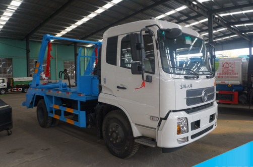 DONGFENG 210hp 4*2 12CBM Arm Roll Garbage Truck