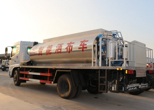 Dongfeng 8Cbm Bitumen Sprayer Asphalt Distributor truck