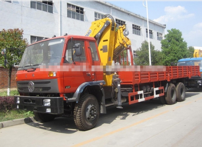 Dongfeng 10 ton knuckle boom truck mounted crane