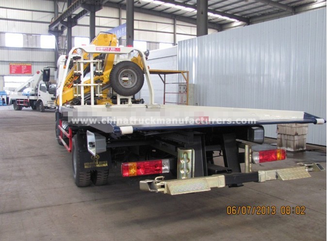 FAW platform recovery truck with 3 ton crane