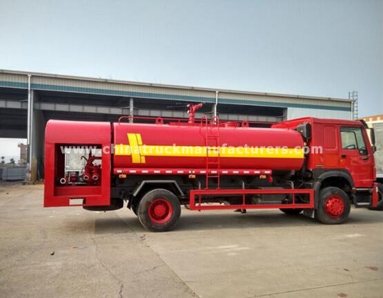 SINOTRUK HOWO 266HP 4x2 15000 liter water tank fire vehicle