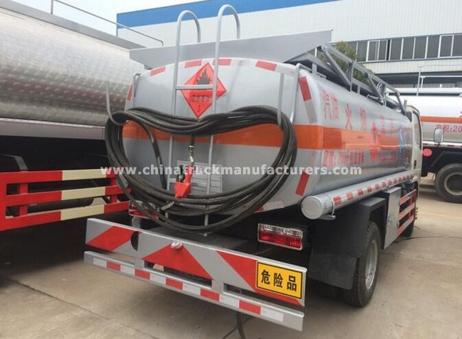 Dongfeng small oil tanker truck