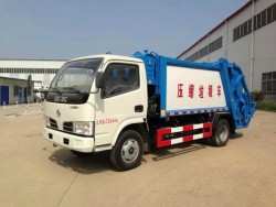 Dongfeng 4*2 5CBM mini garbage collector truck
