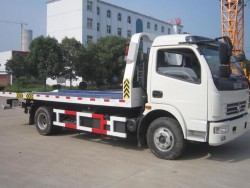 Dongfeng Duolika 4tons wrecker truck