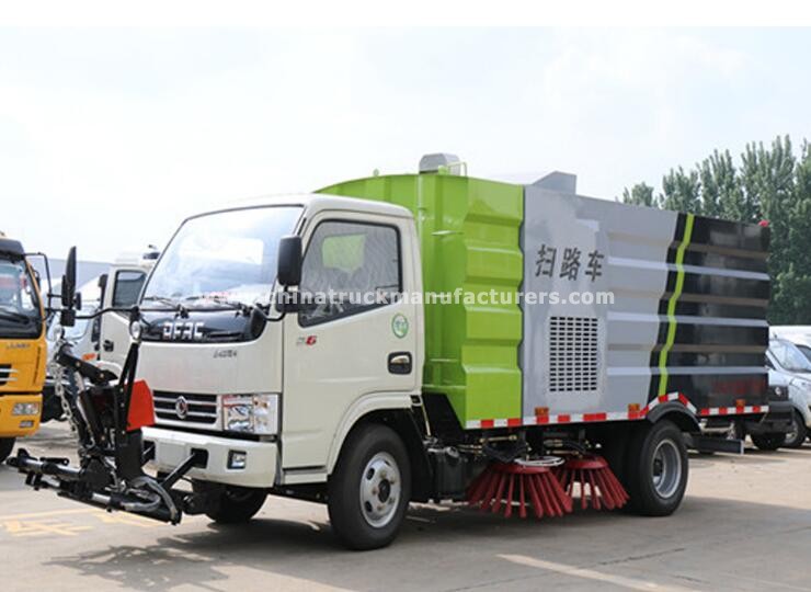 DONGFENG 4x2 road sweeper truck
