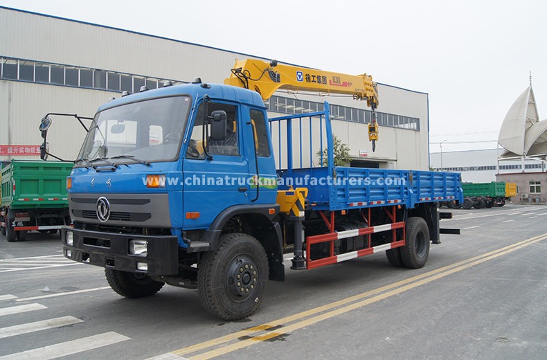 China 6 ton truck with crane