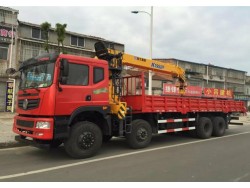 8*4 China 18 ton crane truck