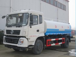 China DONGFENG 3000 gallon water tanker trucks
