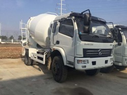 DaYun 4x2 concrete mixer truck 5m3