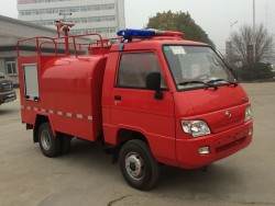 China 2 ton water tank fire fighting truck