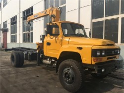 Dong Feng 140 4 ton truck with lifting crane