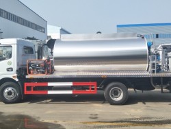 Dongfeng 3 Cbm Bitumen Sprinkler Truck for Sale
