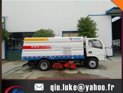 Dongfeng 4X2 Vacuum Road Sweeper