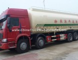 Sinotruck HOWO 35, 000liters 35cbm 8X4 Dry Bulk Transport Cement Powder Truck for Delivery