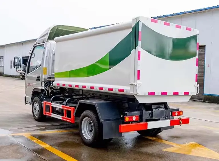 Dongfeng 4x2 5m3 side loading garbage truck