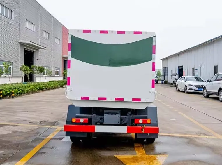 Dongfeng 4x2 5m3 side loading garbage truck