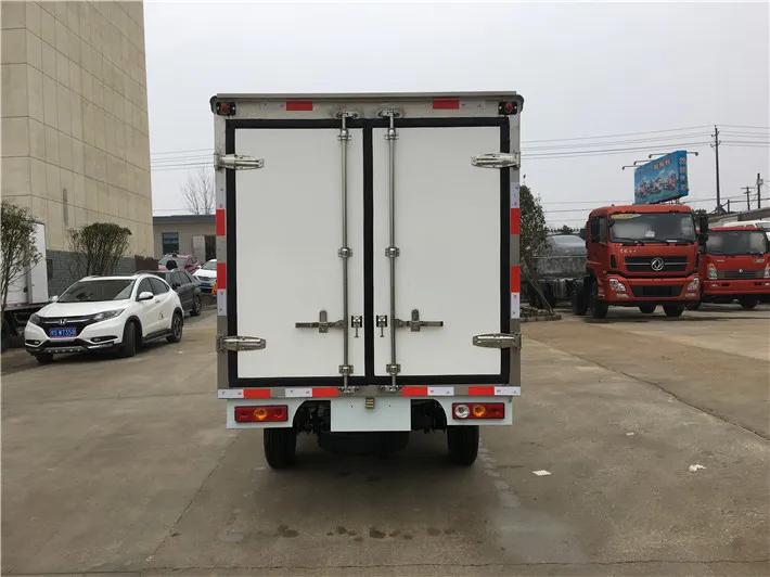 foton small gasoline 1tons 1.5tons 2tons refrigerator truck Picture